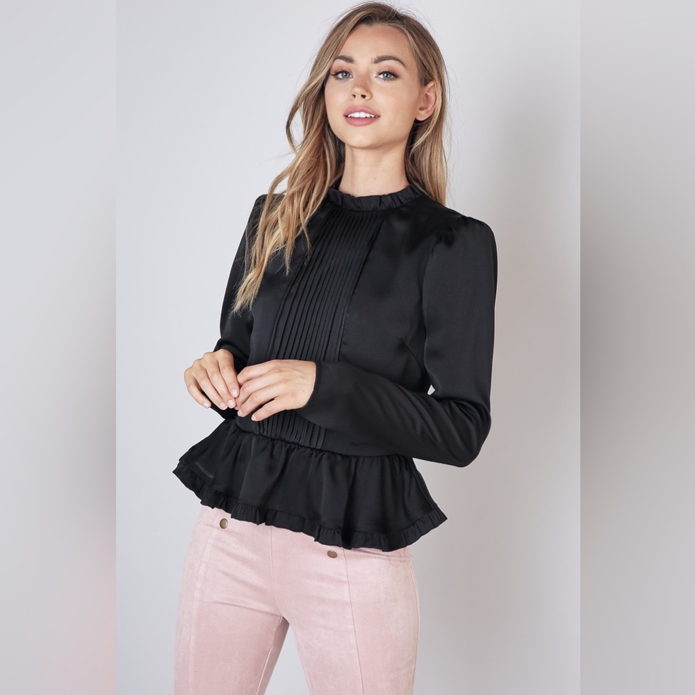 MOCK NECK FLARE TOP WOVEN TOP